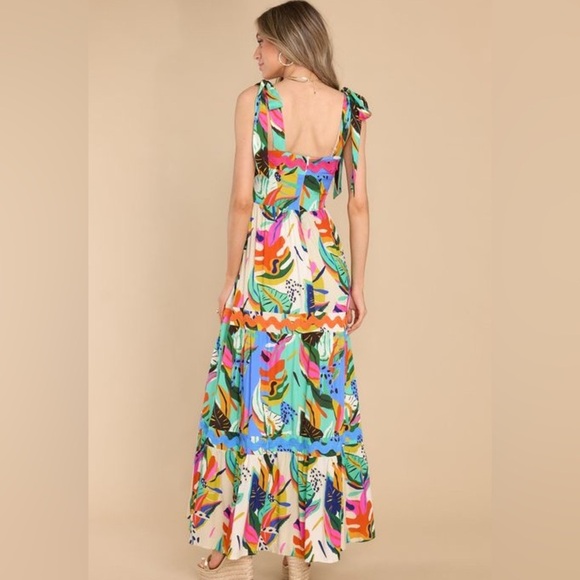 Red Dress Boutique Dresses & Skirts - Red Dress Boutique Palms Away Tropical Print M
